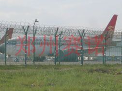 深圳地鐵地板大面積漏水