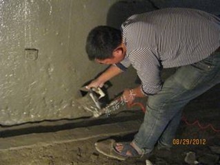 用YYA特種防水抗滲漿料進行大面積噴涂處理