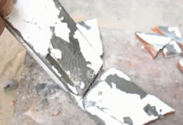 粘結力強可以把瓷磚的釉面分離 粘結力強可以把瓷磚的釉面分離