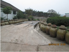 食品廠多處榨菜池滲水嚴重 食品廠多處榨菜池滲水嚴重