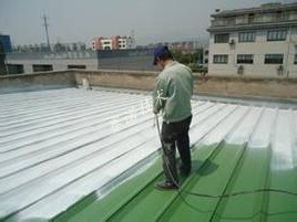 大面積防腐處理可以采用專用設(shè)備噴涂施工 大面積防腐處理可以采用專用設(shè)備噴涂施工