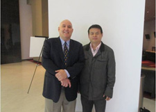 王總與國外專家在一起 王總與國外專家在一起