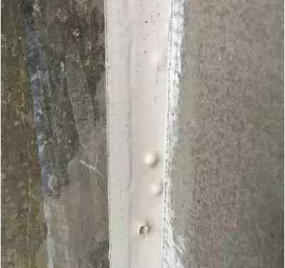 預(yù)制建筑密封膠鼓泡