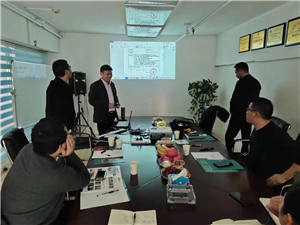 中國建科院黃靖黃總，河南建材院白召軍白總，張茂亮處長蒞臨鄭州賽諾建材參觀考察