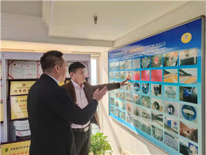 中國建科院黃靖黃總，河南建材院白召軍白總，張茂亮處長蒞臨鄭州賽諾建材參觀考察