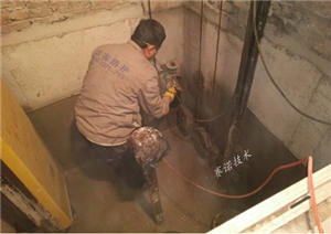 電梯井漏水應(yīng)如何治理? 電梯井漏水應(yīng)如何治理?